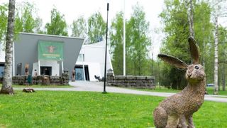 Tapahtuman Riihimäen kansalaisopisto 100 vuotta – kuvanveistoryhmän puistonäyttely kuva