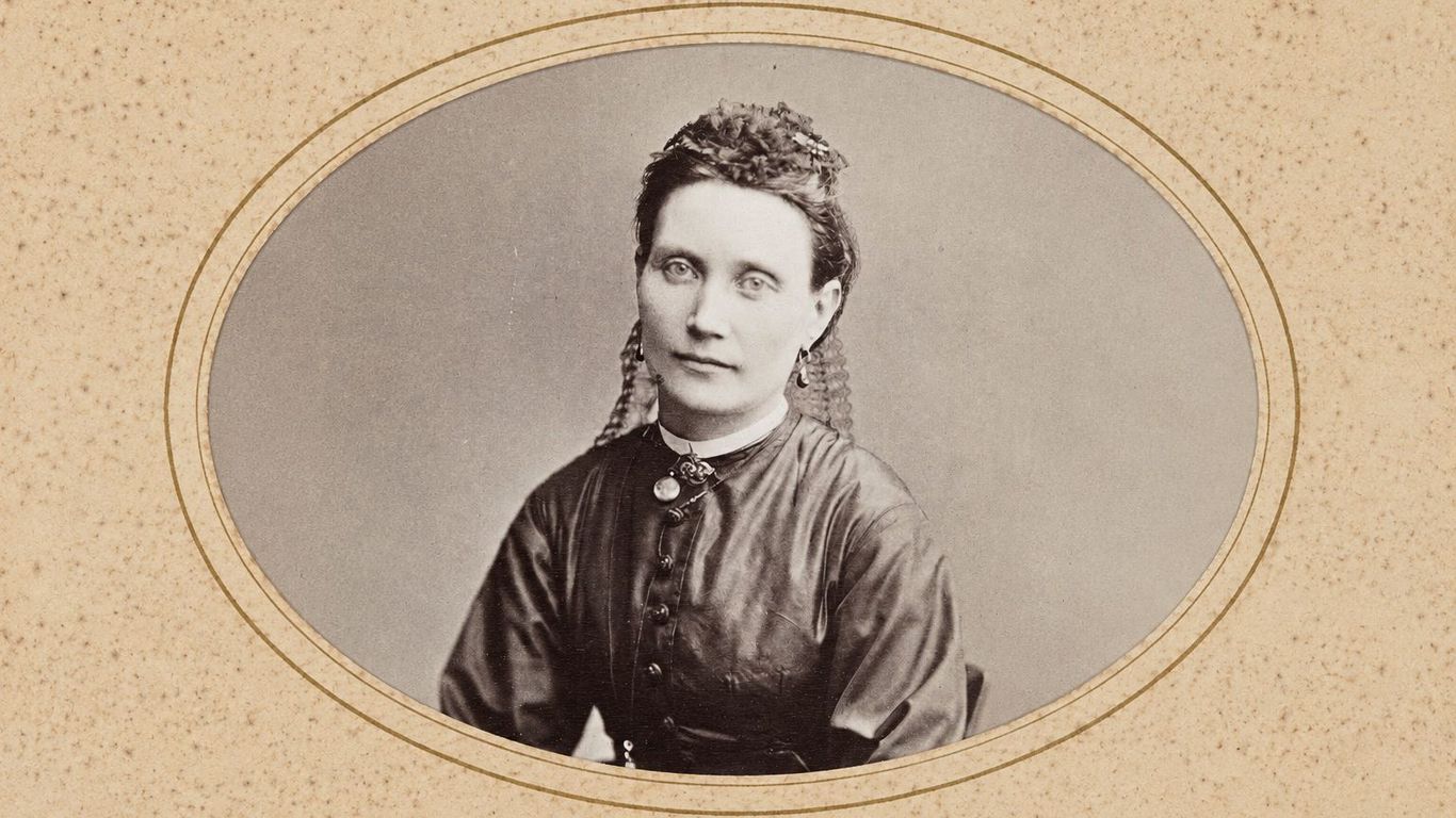 Kirjailija Theodolinda Hahnsson 1800-luvun lopussa